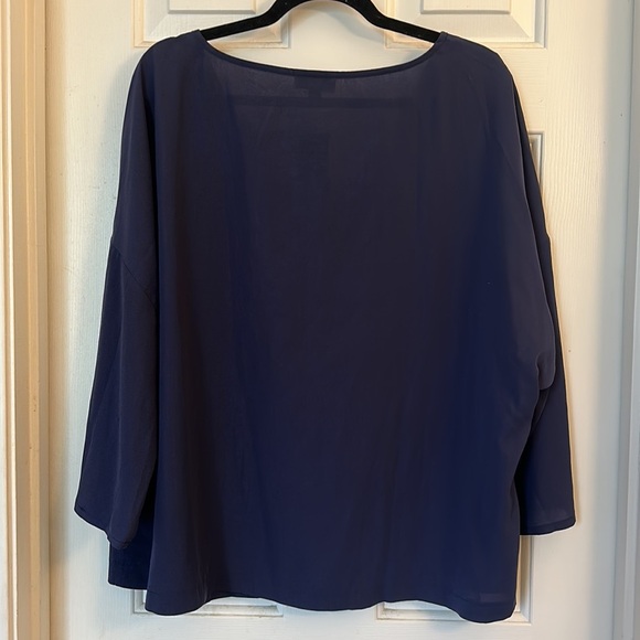 NWT Lane Bryant navy v neck drop shoulder blouse top size 20 - Picture 2 of 5